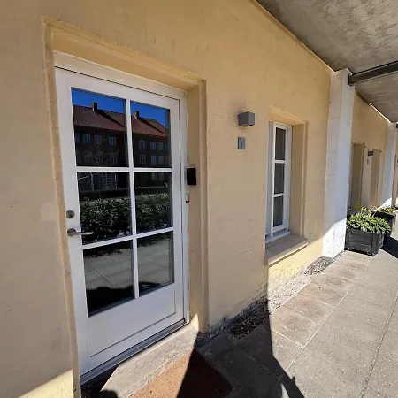 Modern City Center Apartment With History *